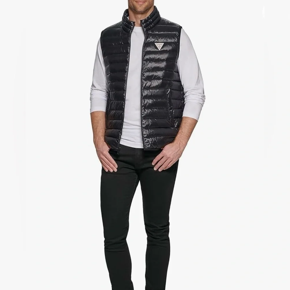 GUESS Men's - Picture 1 of 11